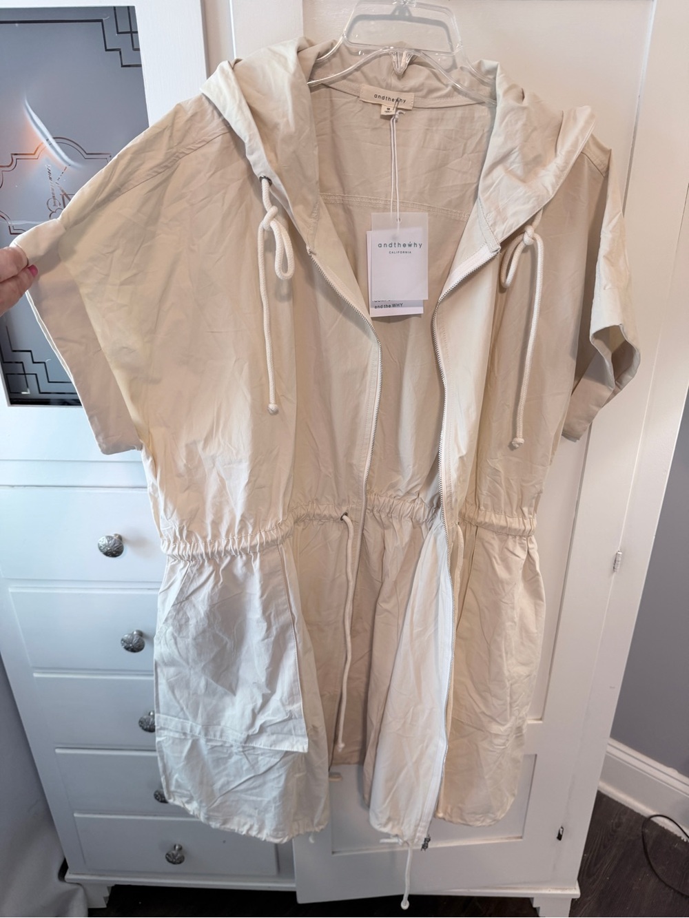 andtheshy Lightweight Hooded Drawstring Anorak Jacket — Cream